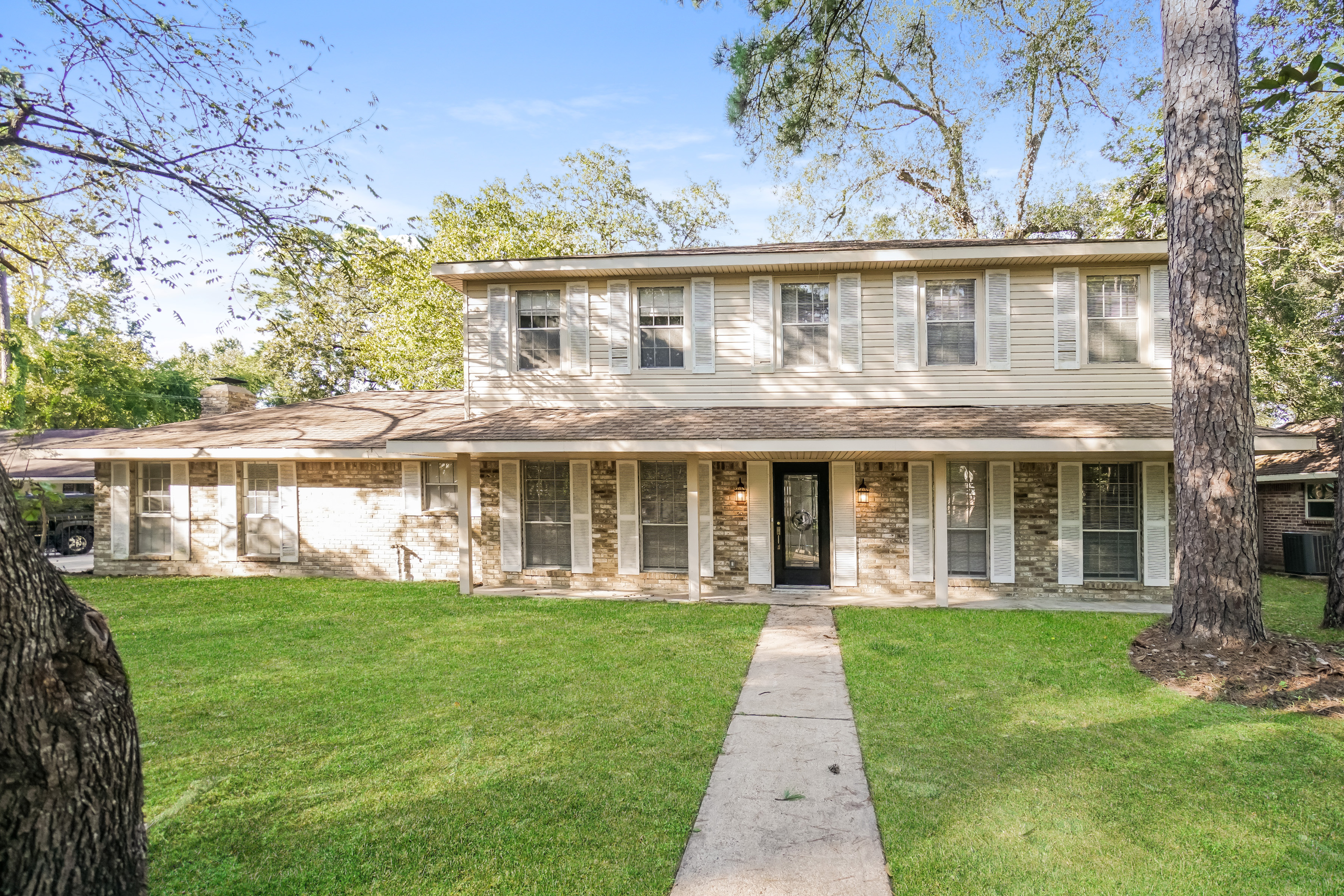 303 GLEN ROCK LN CONROE, TX 77385